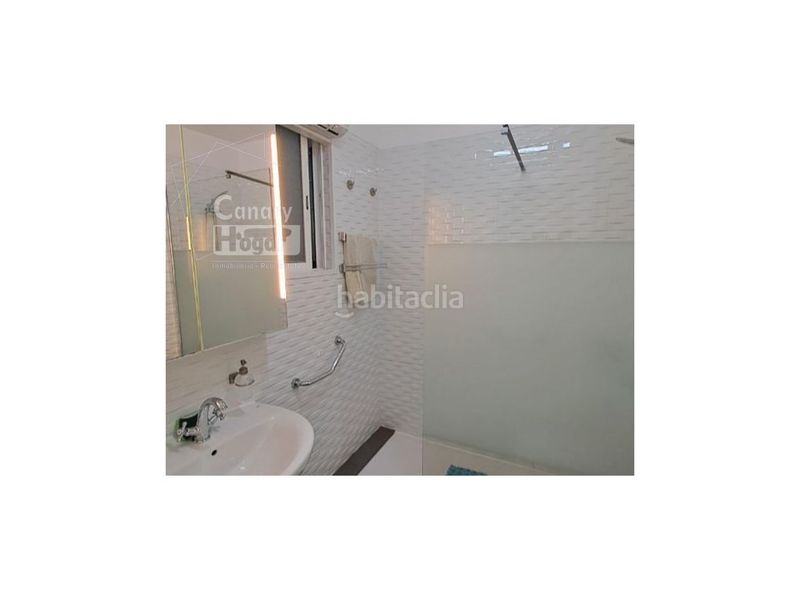 Foto fcaaef88-d122-42ec-8803-86e716ad66c9. Casa adossada amb aparcament a Arico