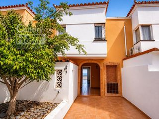 Chalet in Torviscas Centro y Alto. Chalet adosado en venta en roque del conde costa adeje tenerife