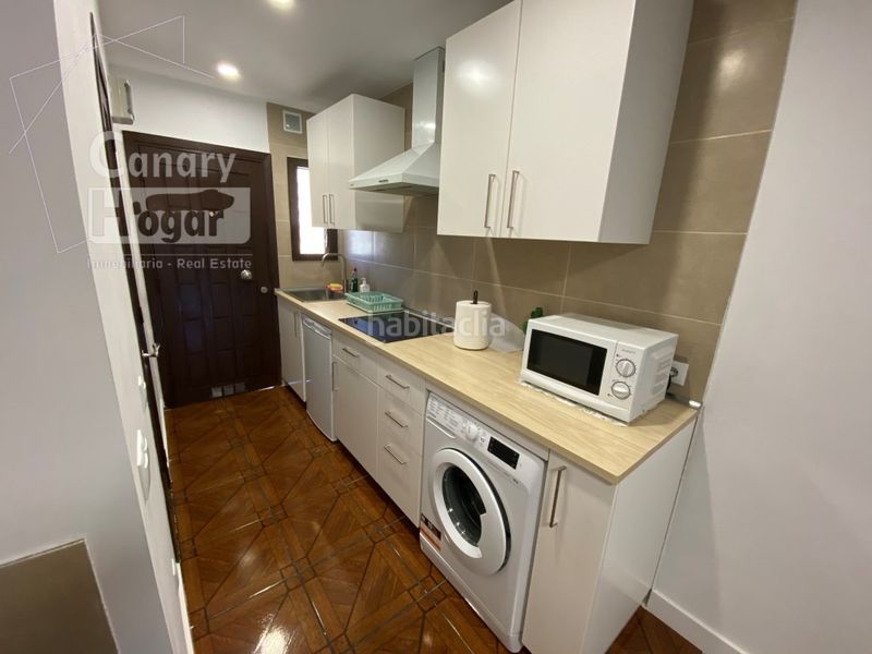 Foto 27be36cb-81e7-49d8-ba36-fdffc6261e59. Apartament amb piscina a Los Cristianos Arona