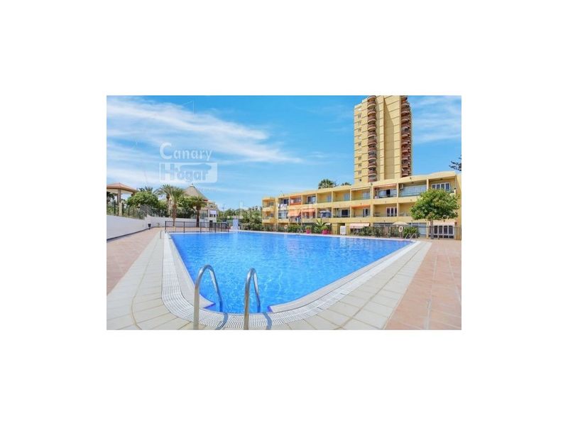 Foto bdcde3fb-1826-459d-aa11-7d7107293e40. Apartament amb piscina a Los Cristianos Arona