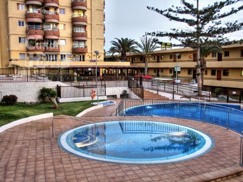 Foto cc630f67-9712-46ec-9b21-c03d22ed2469. Apartament amb piscina a Los Cristianos Arona
