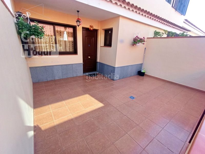 Foto 0cf80164-a650-4c1a-bad2-834b7b548c3f. Casa adossada amb aparcament a Playa Fañabé Alto Adeje