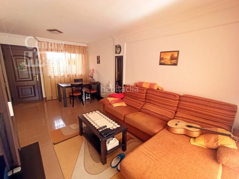 Foto 1761d54b-a9e1-4fbf-8c44-fdb9e2bd783c. Casa adossada amb aparcament a Playa Fañabé Alto Adeje