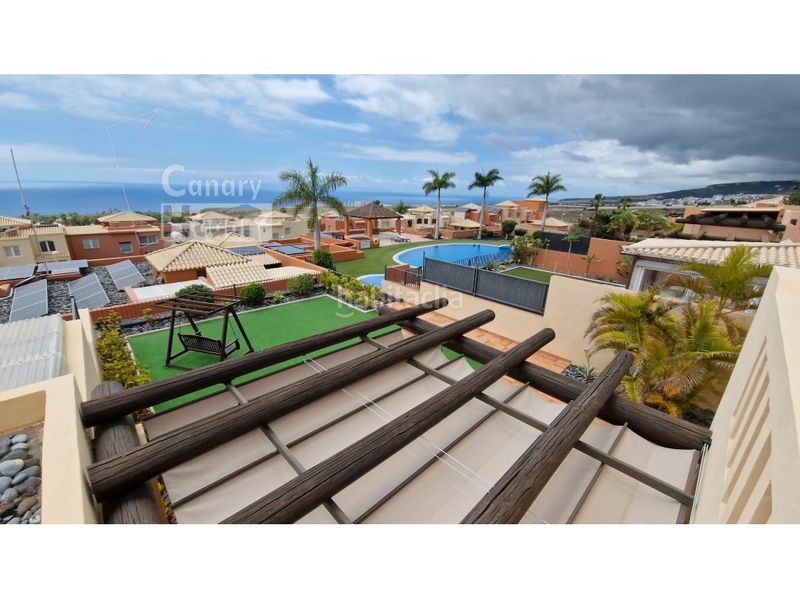 Foto b852159e-5e7b-4314-bb65-d603c06c68f6. Casa amb aparcament piscina a La Caleta Adeje
