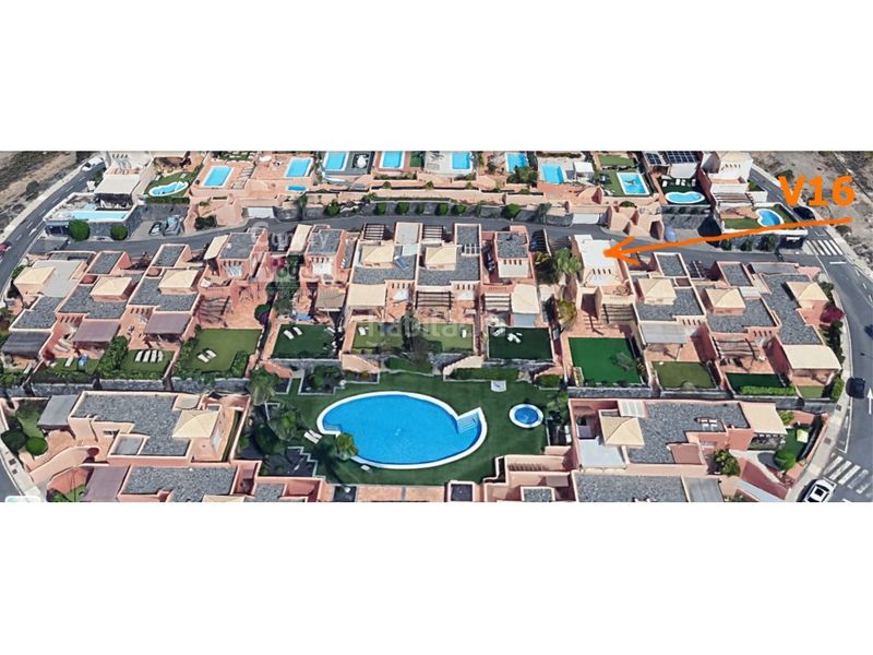 Foto cba076ad-eaad-40c7-ac5e-4a6d54113901. Casa amb aparcament piscina a La Caleta Adeje