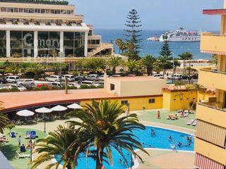 Apartament  Avenida juan carlos i. Piso reformado en venta en los cristianos con terraza