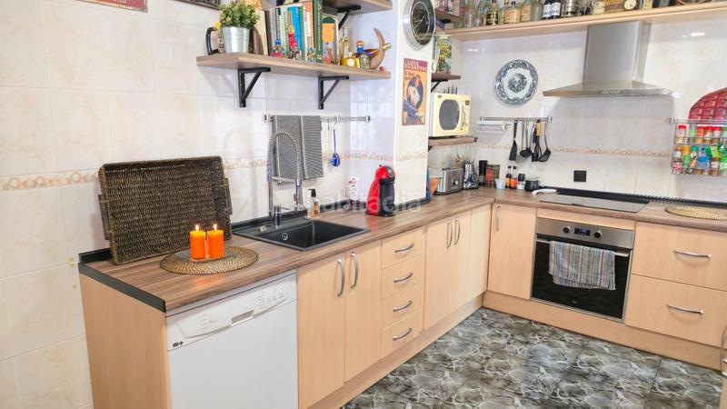 Foto 4432e312-c18d-4063-b039-4d7dfc63cf2c. Ático tríplex en venta centro!! en Calvario Torremolinos