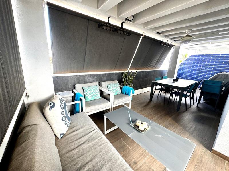 Foto d2c64291-5f3b-4daf-9d18-52932c433056. Ático tríplex en venta centro!! en Calvario Torremolinos