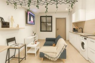 Studio  Calle hoyo. Local acondicionado a vivienda en el centro de torremolinos