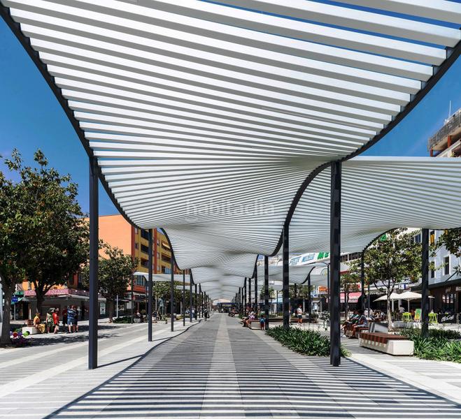 Foto b62824ff-86e9-45b5-adcb-b6c8d5d67756. Estudio local acondicionado a vivienda en el centro en Torremolinos