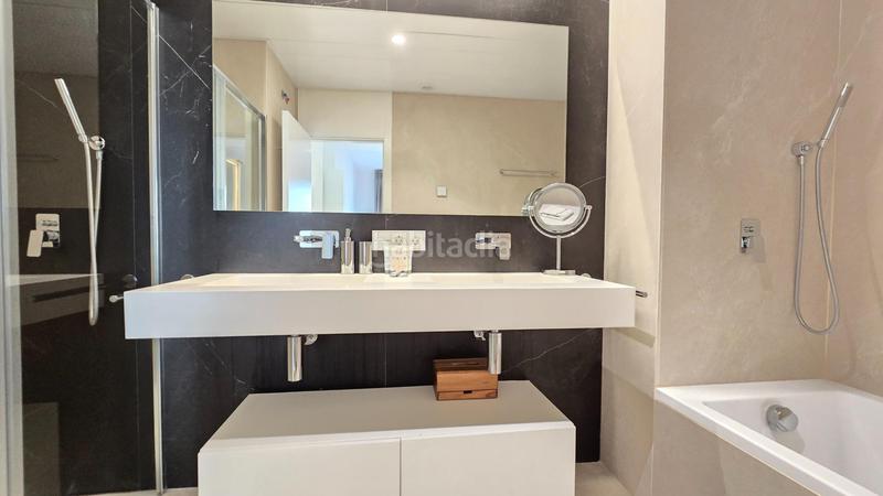 Foto 88182f65-d960-433b-bb9d-1fb1c6fd766d. Pis a calle los portales 4 a Los Álamos Torremolinos