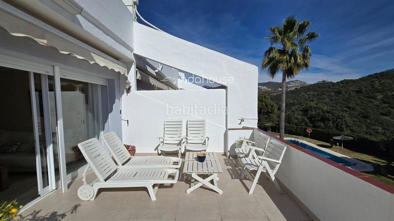 Foto a0d5504c-a226-4429-8b17-a4c4a34a97c2. Pis amb piscina a La Quinta Benahavís