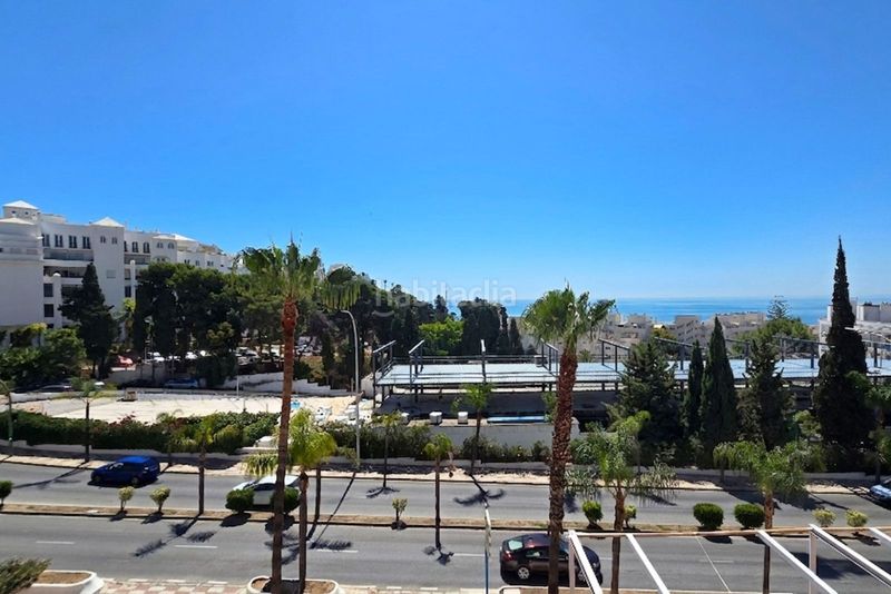 Foto 071b6fdd-d05a-4bd0-82c6-dc48fe4561a6. Dúplex amb calefacció aparcament piscina a Montemar Torremolinos