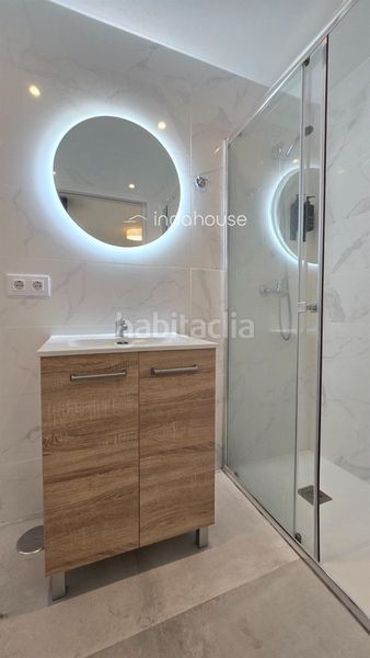 Foto 3eb2cf32-a0c2-4308-8b67-c9b7c9027d71. Pis amb calefacció aparcament a Centro Histórico Málaga