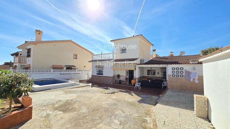 Foto df2edb9b-667e-4701-9e5c-4a82f60124a7. Xalet amb aparcament piscina a Arroyo de la Miel Benalmádena