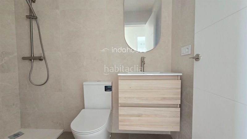 Foto 2ae3ba9a-8247-4adc-9351-d1aba951bd42. Dúplex amb aparcament piscina a Montemar Torremolinos