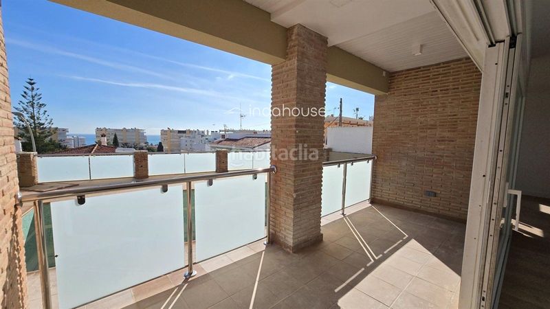 Foto 68f2472e-8d09-4c70-bb21-27738953517e. Dúplex amb aparcament piscina a Montemar Torremolinos