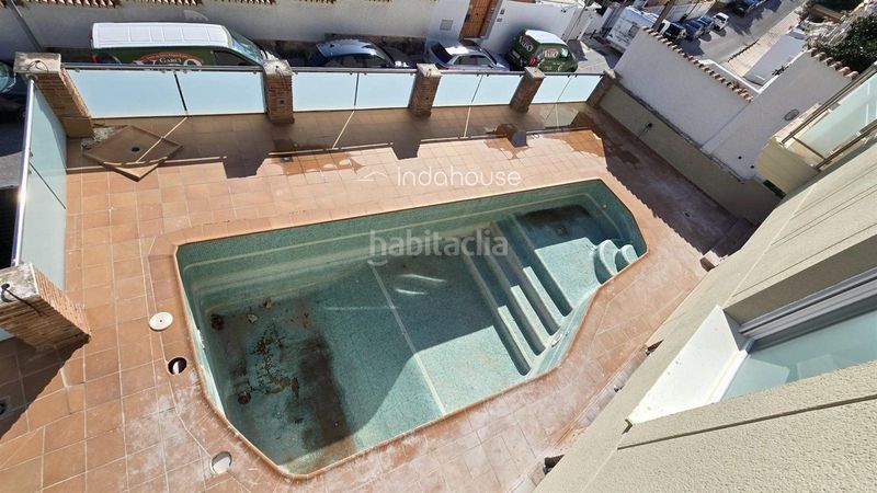 Foto 995cd673-392e-40b5-9fe2-599124e0fb5a. Dúplex amb aparcament piscina a Montemar Torremolinos