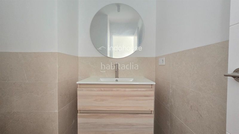 Foto d8122f1d-8e38-4cf1-b6d2-ecb85703c286. Dúplex amb aparcament piscina a Montemar Torremolinos