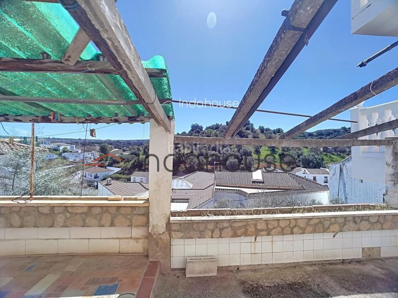 Foto 664e8a31-2369-4456-b526-b82b12284c78. Casa adossada amb aparcament a Setenil de las Bodegas