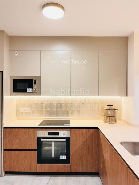 Foto cb214459-31a0-489b-8376-52f911ea2b10. Dúplex amb aparcament a Playa de la Fontanilla Marbella
