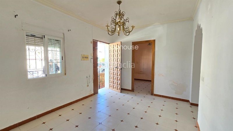 Foto 30f3682d-d66b-4e91-b372-6c5001e707e7. Casa adossada a Campanillas Málaga