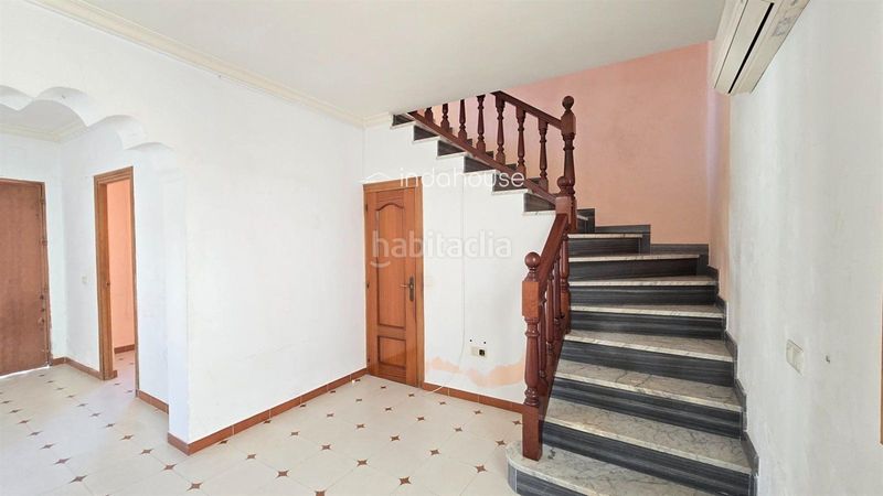 Foto cbe80825-7e00-4d4e-8ecf-1006ffdb39ad. Casa adossada a Campanillas Málaga