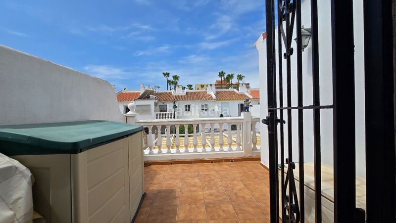Foto ae958bcf-2058-4f4f-bd55-abf0bb9ffc42. Casa adossada amb calefacció aparcament piscina a Málaga