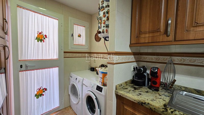 Foto bc76c254-a086-4415-b2a1-798797bf2d31. Casa adossada amb calefacció aparcament piscina a Málaga