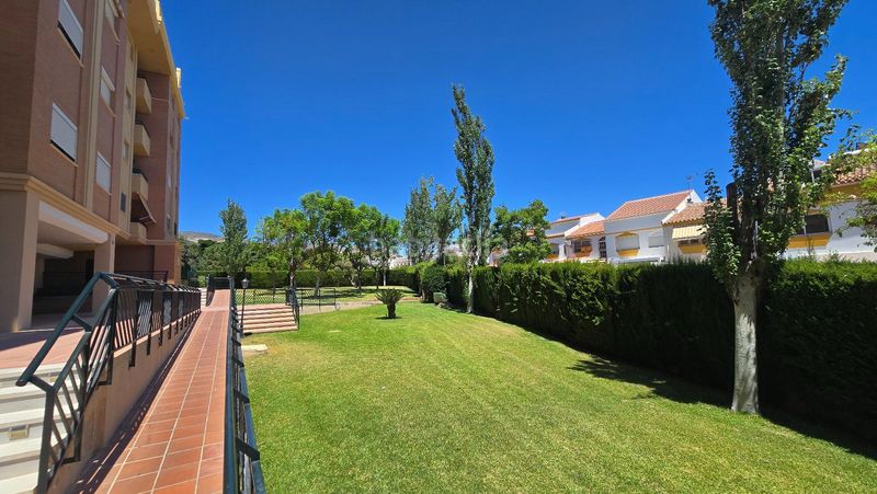 Foto 1b93d7ee-25c7-4f94-8015-af09c4a0a5a8. Pis amb aparcament piscina a El Pinillo Torremolinos