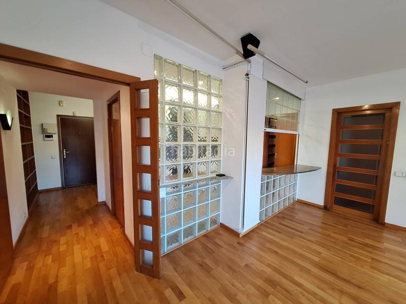 Foto 86cf9971-377b-4d8e-9ae3-60b774e58063. Appartement dans rambla 176 dans Centre Sabadell