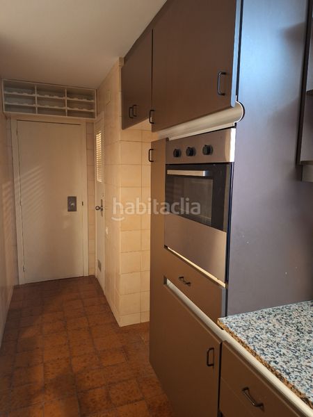 Foto d89fded0-2d6d-4958-892b-801f2513f09d. Pis amb xemeneia calefacció aparcament a Sant Gervasi - Bonanova Barcelona