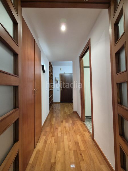 Foto cc525df3-ab1a-4d94-8658-8b7826c99314. Pis amb aparcament a Centre Sabadell
