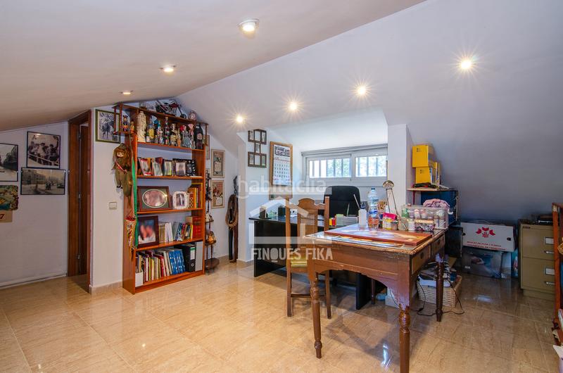 Foto d5f5543e-cf68-41c5-b852-a877da31eb46. Chalet con camino riscaldamento parcheggio piscina in Mataró