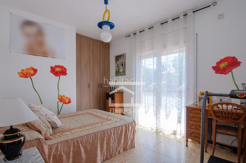 Foto e11c57f2-9c81-442d-b59e-14457f5ab2cb. Chalet con camino riscaldamento parcheggio piscina in Mataró