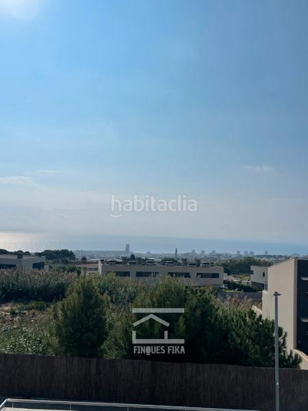 Foto 66d3729b-f569-41b3-9c89-983d4c258507. Casa aparellada amb calefacció aparcament a Urbanitzacions Mataró