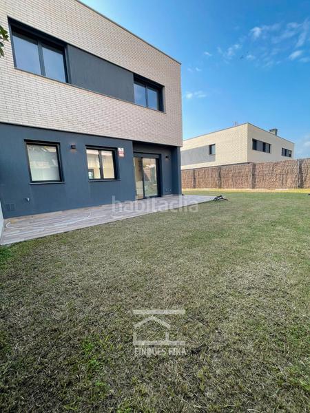 Foto be491107-f257-4d06-9b30-9c0a6a371e8a. Casa aparellada amb calefacció aparcament a Urbanitzacions Mataró