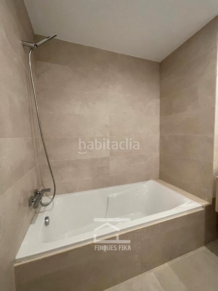 Foto e0f9e8c0-08c2-4826-9548-975494a86d57. Casa aparellada amb calefacció aparcament a Urbanitzacions Mataró