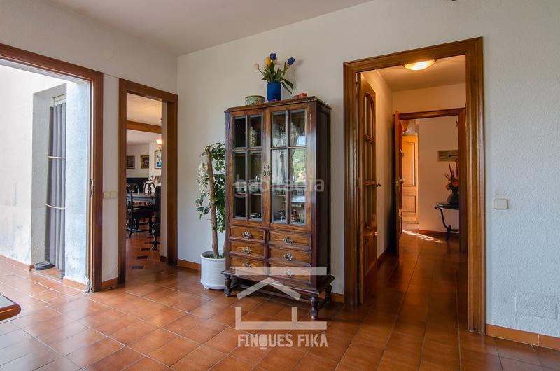 Foto a5f544a4-6f5f-433e-a6b3-fae9dd8aba37. Chalet avec cheminée chauffage parking piscine dans Argentona