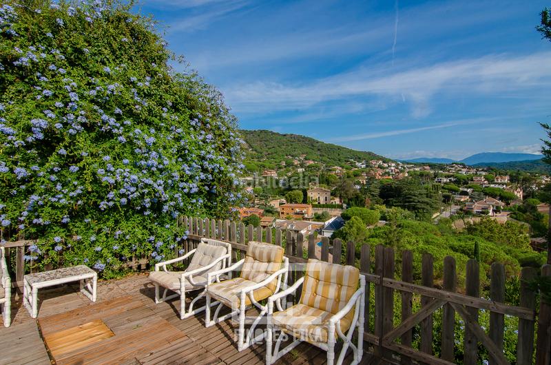 Foto f4b92716-d53d-47e7-8b37-b12fb79f2167. Chalet avec cheminée chauffage parking piscine dans Argentona