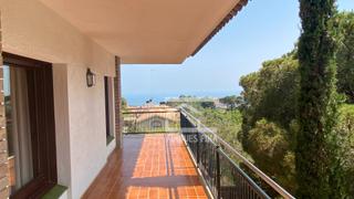 Chalet à Argentona Est. Chalet a 4 vientos en la cornisa con ascensor