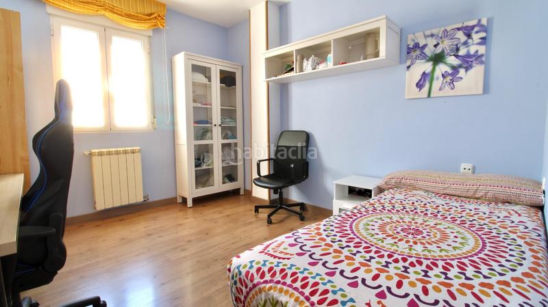 Foto da3ca224-c7de-46f6-85db-90b5f04a3ae9. Piso oportunidad única en el corazón ! piso de 3 dormitorios en la caleta en Granada