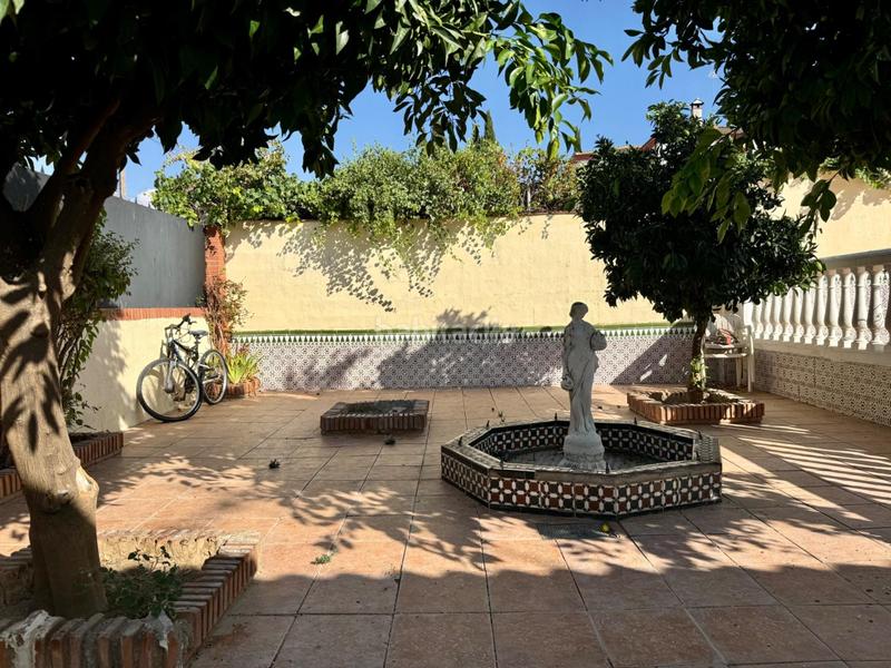 Foto 197df11a-3ac7-4982-9368-47c3e0dc7a5e. Chalet casa independiente en planta baja con piscina, porche con barbacoa y terrazamirador. en Alhendín