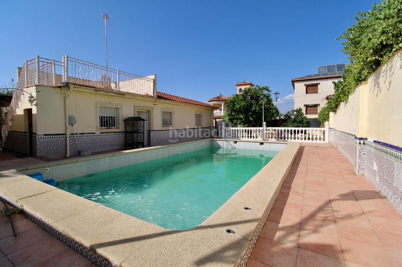 Foto a5633f6e-ce2d-4831-9038-147d13e41d68. Chalet casa independiente en planta baja con piscina, porche con barbacoa y terrazamirador. en Alhendín