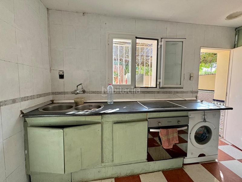 Foto d14c98cb-064e-43e7-aa01-e6e6315d078b. Chalet casa independiente en planta baja con piscina, porche con barbacoa y terrazamirador. en Alhendín