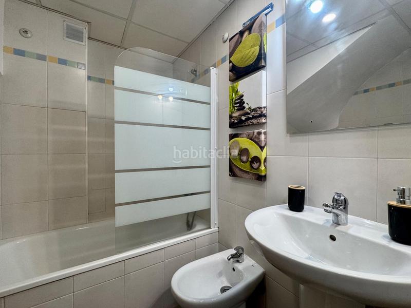 Foto 078ba1ad-131f-4a42-bd09-a1604ba4b142. Àtic amb calefacció aparcament a Poniente Armilla