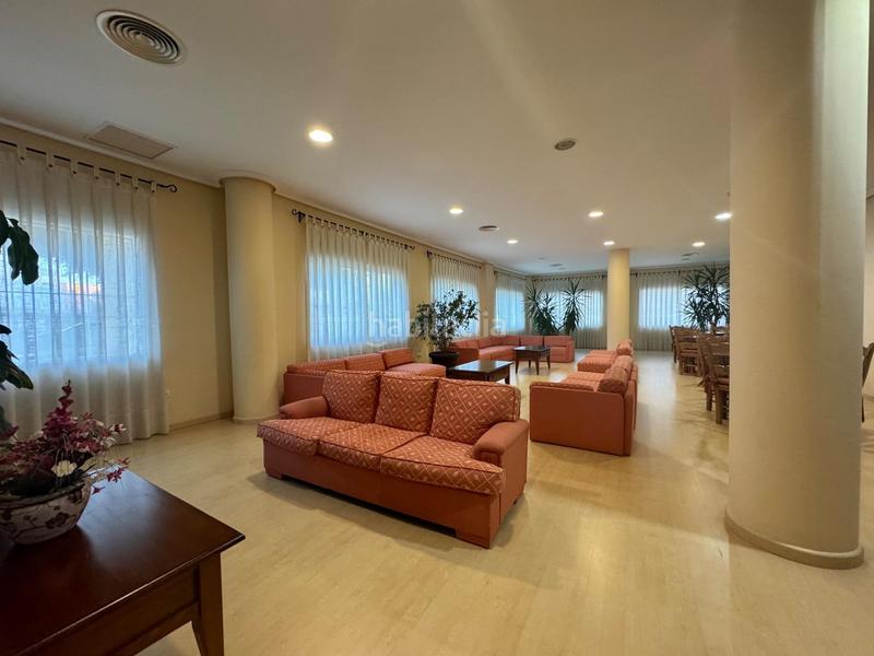 Foto f53a3e68-b2ee-4eb9-8015-ff53c1e2edf2. Piccolo appartamento con riscaldamento piscina in Roquetas de Mar