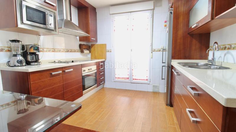 Foto 014e8bf3-17b1-4741-8e26-fb7aa71feb9f. Dachwohnung mit heizung parking in Polideportivo Alhendín