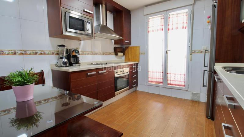 Foto cf3d8f52-74a0-4a61-8ed3-7920010b0350. Dachwohnung mit heizung parking in Polideportivo Alhendín