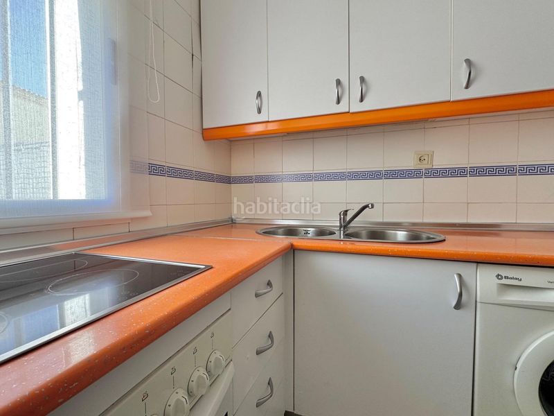 Foto f83b6fda-75d3-4152-bd34-740b1e3aefbf. Casa adossada amb piscina a Pulianas